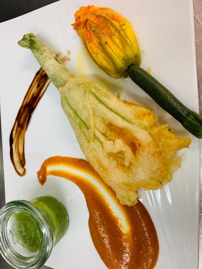 Logis Hotel Restaurant Hostellerie De La Tour ฟองต์วิลเย ภายนอก รูปภาพ