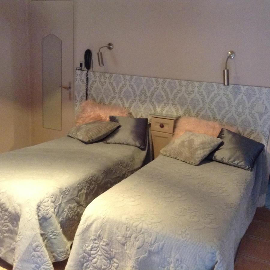 Logis Hotel Restaurant Hostellerie De La Tour ฟองต์วิลเย ภายนอก รูปภาพ