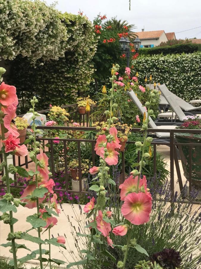 Logis Hotel Restaurant Hostellerie De La Tour ฟองต์วิลเย ภายนอก รูปภาพ