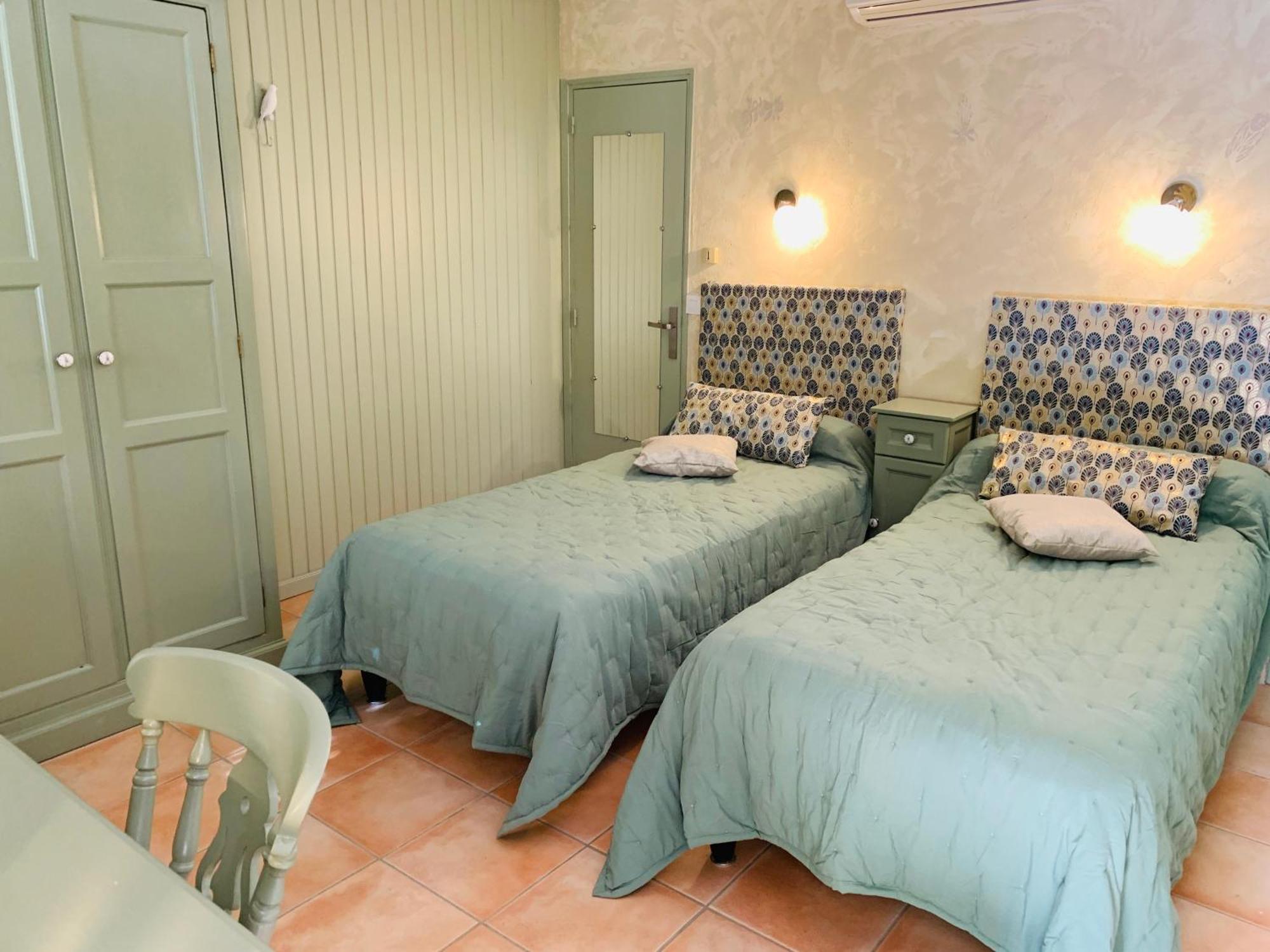 Logis Hotel Restaurant Hostellerie De La Tour ฟองต์วิลเย ภายนอก รูปภาพ